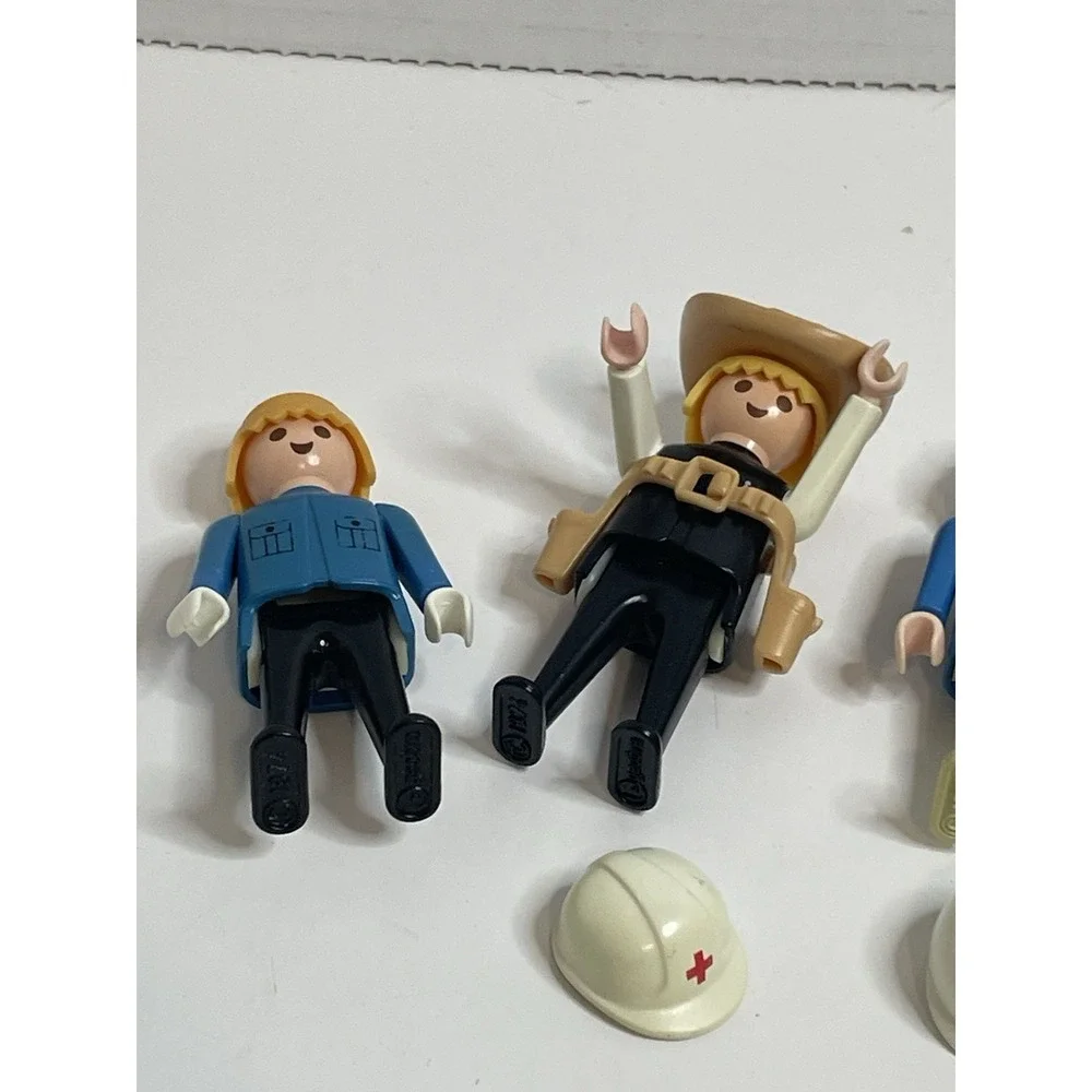 Vintage Playmobil Action Figure Lot Of 6 Figures And 6 Hats